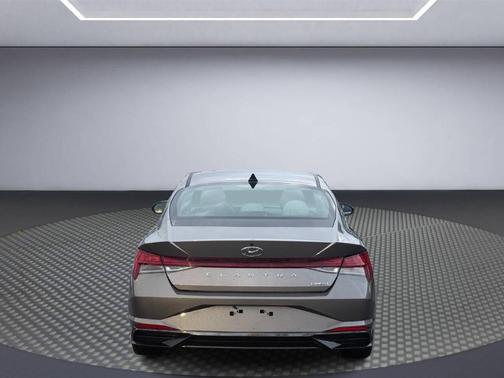 2021 Hyundai ELANTRA Limited