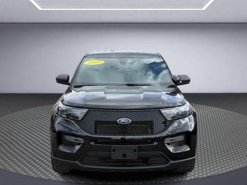 Black 2023 Ford Utility Police Interceptor Base