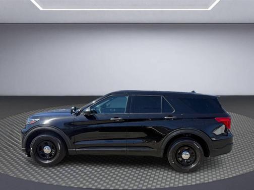 Black 2021 Ford Utility Police Interceptor Base