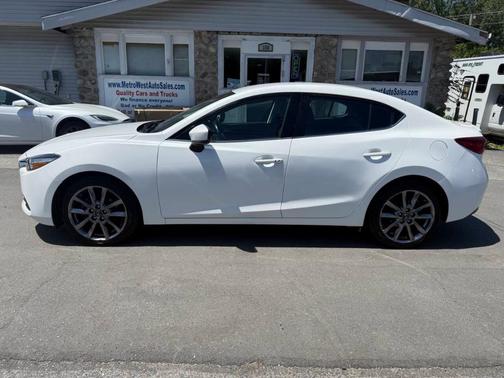 2018 Mazda Mazda3 Touring