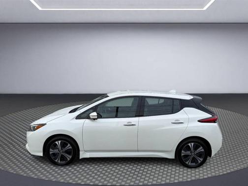 2022 Nissan Leaf SL PLUS