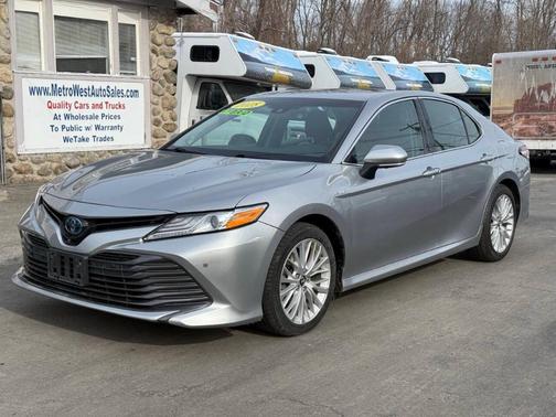 2018 Toyota Camry Hybrid XLE