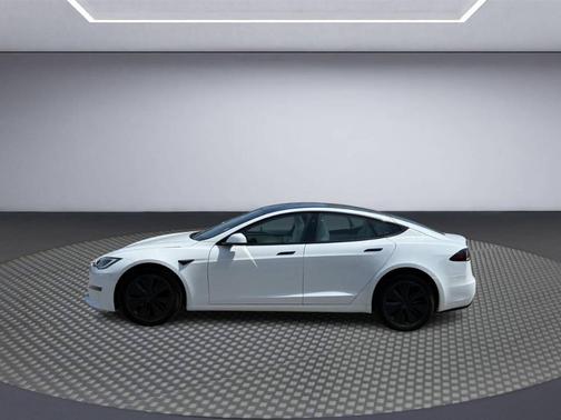 Pearl White Multi 2022 Tesla Model S Base