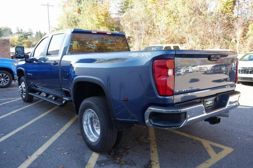 2026 Chevrolet Silverado 3500 WT