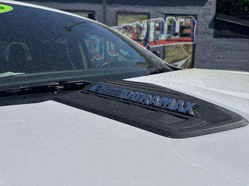Summit White 2025 Chevrolet Silverado 2500 LT