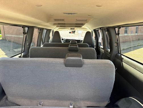 Summit White 2024 Chevrolet Express 3500 RWD 3500 Extended Wheelbase LT