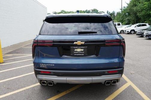 2025 Chevrolet Traverse LT