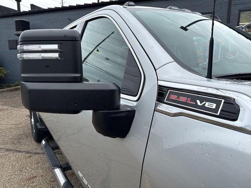 Quicksilver Metallic 2022 GMC Sierra 2500 SLE
