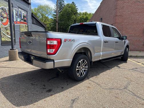 Iconic Silver Metallic 2023 Ford F-150 XL