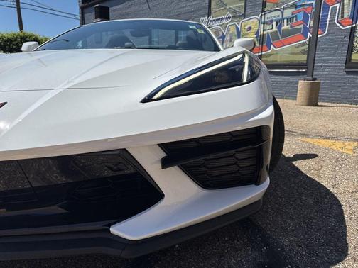 Arctic White 2021 Chevrolet Corvette Stingray w/3LT