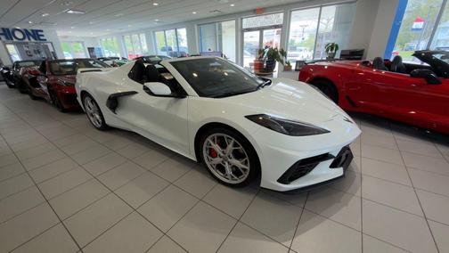 Arctic White 2021 Chevrolet Corvette Stingray w/3LT