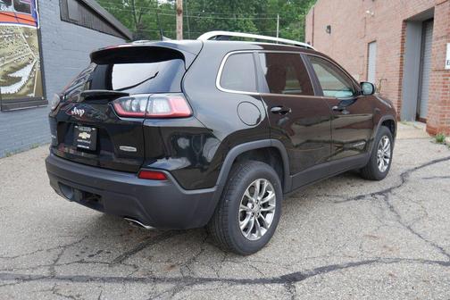 Diamond Black Crystal Pearlcoat 2019 Jeep Cherokee Latitude Plus
