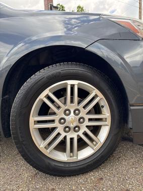 Cyber Gray Metallic 2014 Chevrolet Traverse 1LT