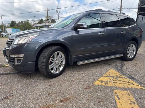 Cyber Gray Metallic 2014 Chevrolet Traverse 1LT