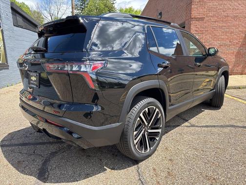 Mosaic Black Metallic 2026 Chevrolet Equinox AWD RS