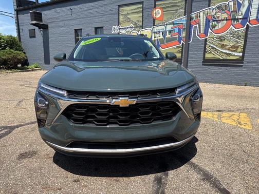 Cypress Gray 2025 Chevrolet Trax LT