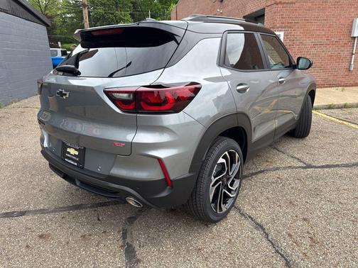Sterling Gray Metallic 2026 Chevrolet Trailblazer RS