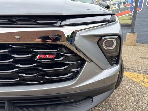 Sterling Gray Metallic 2026 Chevrolet Trailblazer RS