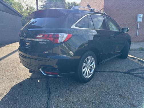 Crystal Black Pearl 2016 Acura RDX Technology Package