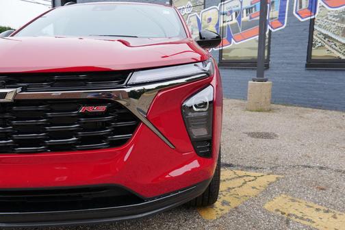Apex Red 2026 Chevrolet Trax FWD 2RS