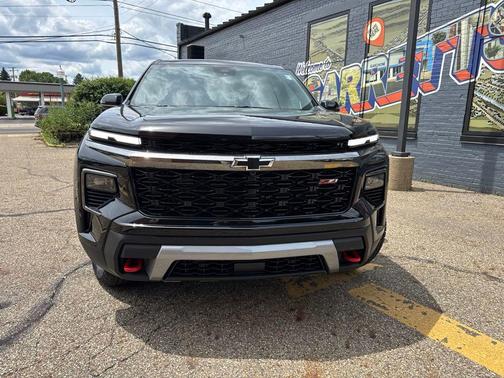 Mosaic Black Metallic 2026 Chevrolet Traverse AWD Z71