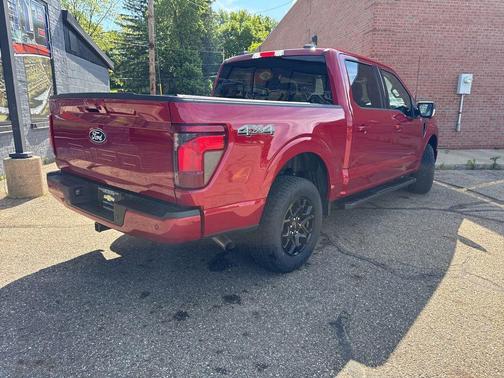 Rapid Red Metallic Tinted Clearcoat 2024 Ford F-150 XLT