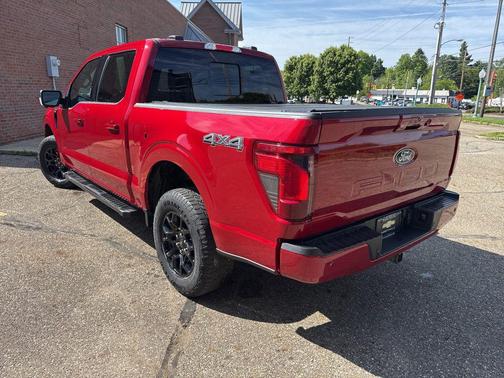 Rapid Red Metallic Tinted Clearcoat 2024 Ford F-150 XLT
