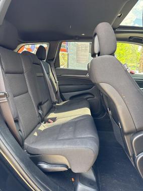 Diamond Black Crystal Pearlcoat 2020 Jeep Grand Cherokee Laredo