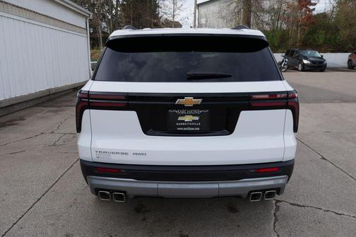 Summit White 2026 Chevrolet Traverse LT