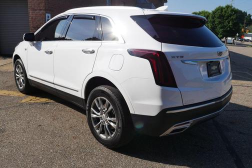 Crystal White Tricoat 2022 Cadillac XT5 Premium Luxury