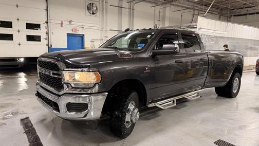 2022 RAM 3500 Tradesman Crew Cab 4x4 8' Box