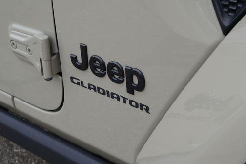 Gobi Clearcoat 2020 Jeep Gladiator Sport S