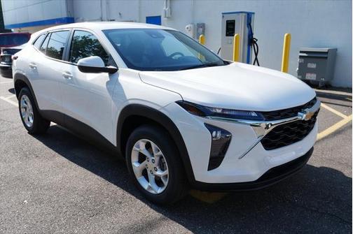 2025 Chevrolet Trax LS