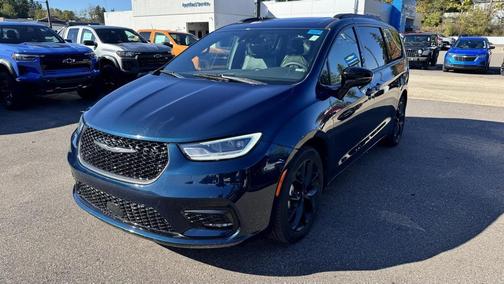 2025 Chrysler Pacifica Limited