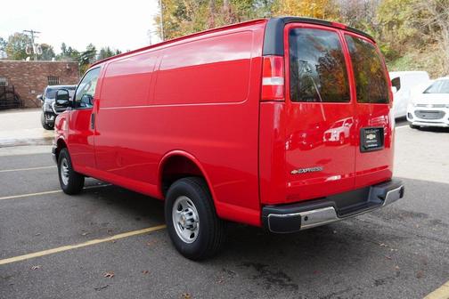 2025 Chevrolet Express 2500 RWD 2500 Regular Wheelbase WT