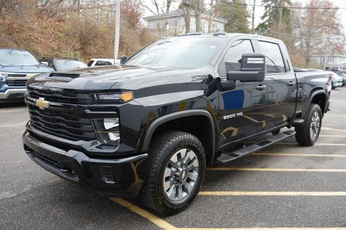 2024 Chevrolet Silverado 2500 Custom