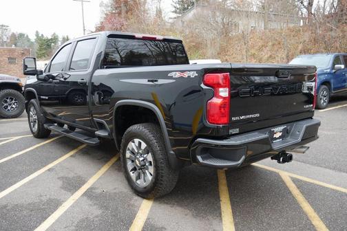2024 Chevrolet Silverado 2500 Custom
