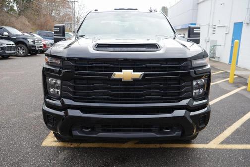 2024 Chevrolet Silverado 2500 Custom
