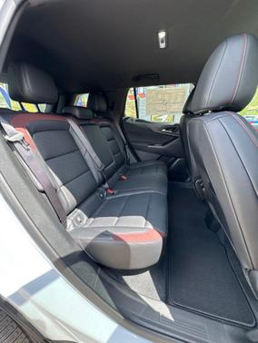 Polar White Tricoat 2026 Chevrolet Equinox AWD RS