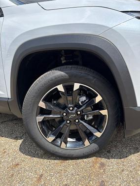 Polar White Tricoat 2026 Chevrolet Equinox AWD RS