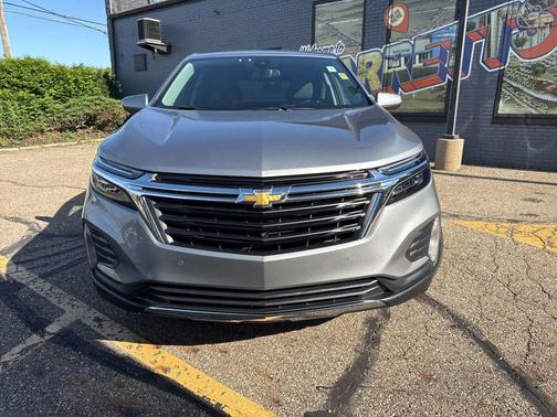 Sterling Gray Metallic 2024 Chevrolet Equinox 1LT