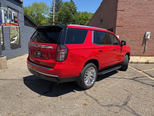 Special Paint 2024 Chevrolet Tahoe LT