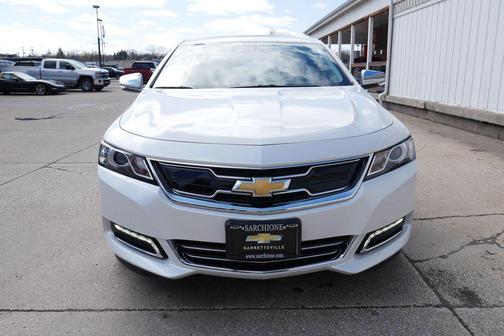Iridescent Pearl Tricoat 2018 Chevrolet Impala 2LZ