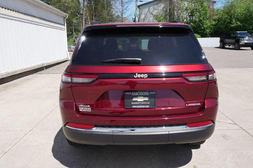 Velvet Red Pearlcoat 2025 Jeep Grand Cherokee Laredo