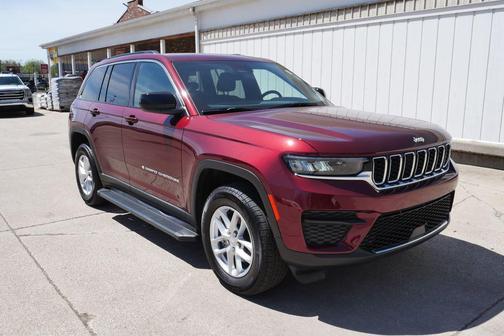 Velvet Red Pearlcoat 2025 Jeep Grand Cherokee Laredo