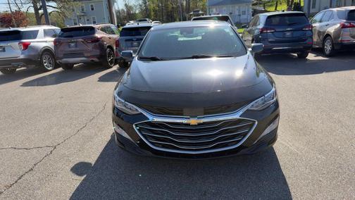 Mosaic Black Metallic 2022 Chevrolet Malibu FWD Premier