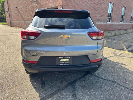 Sterling Gray Metallic 2026 Chevrolet Trailblazer LS