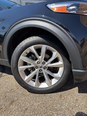Agate Black Metallic 2022 Ford Explorer Platinum