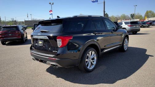 Agate Black Metallic 2022 Ford Explorer Platinum