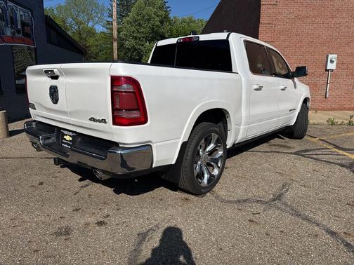 Ivory White Tri-Coat Pearlcoat 2020 RAM 1500 Longhorn